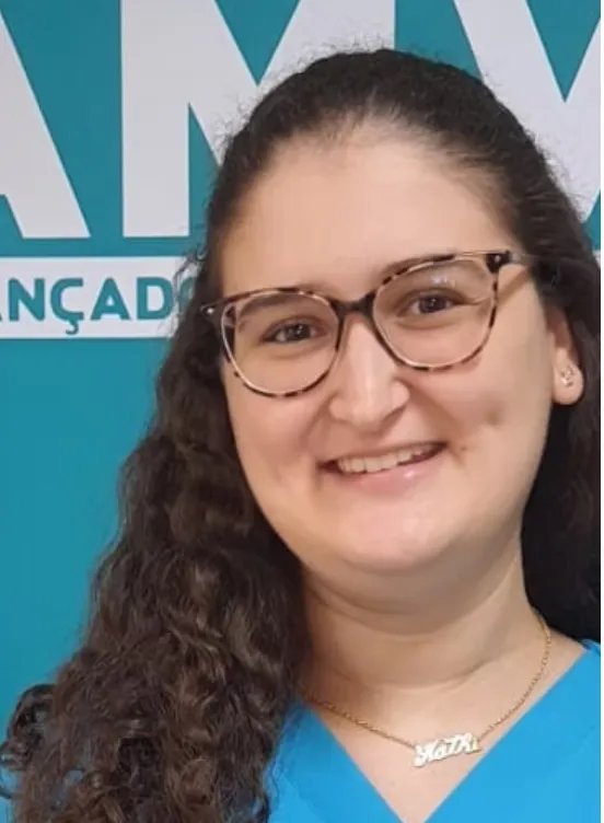 Dra. Nathália Pontim Trocar